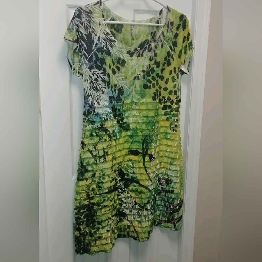 Cubism ruffled abstract tropical dress